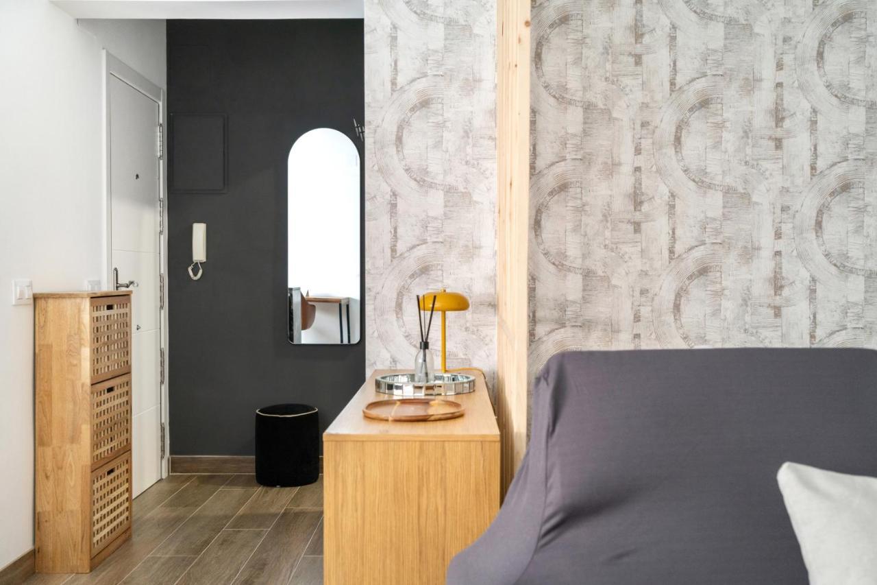 Magico Apartamento En El Centro Madrid Luaran gambar