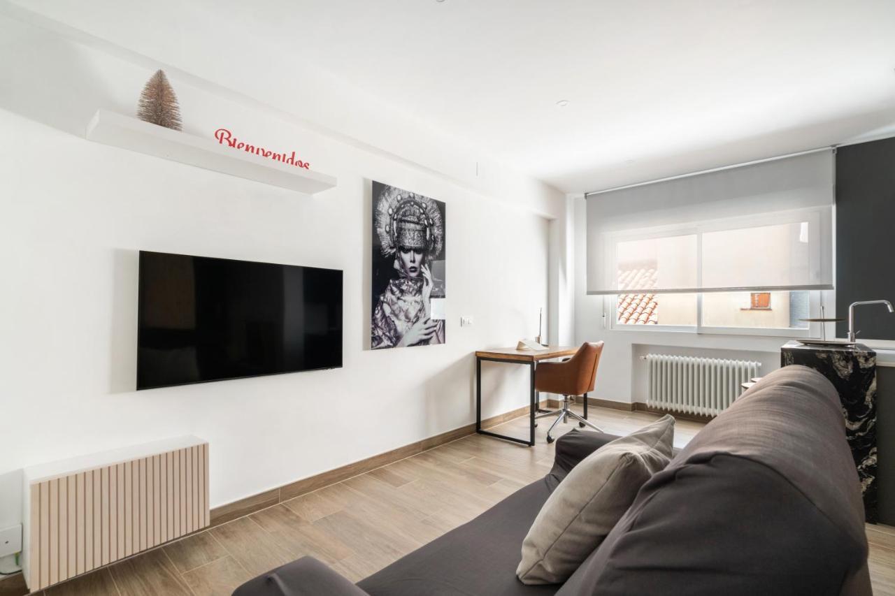 Magico Apartamento En El Centro Madrid Luaran gambar