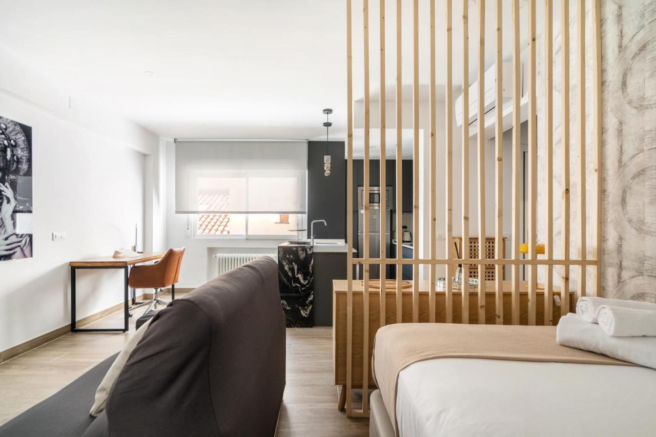 Magico Apartamento En El Centro Madrid Luaran gambar