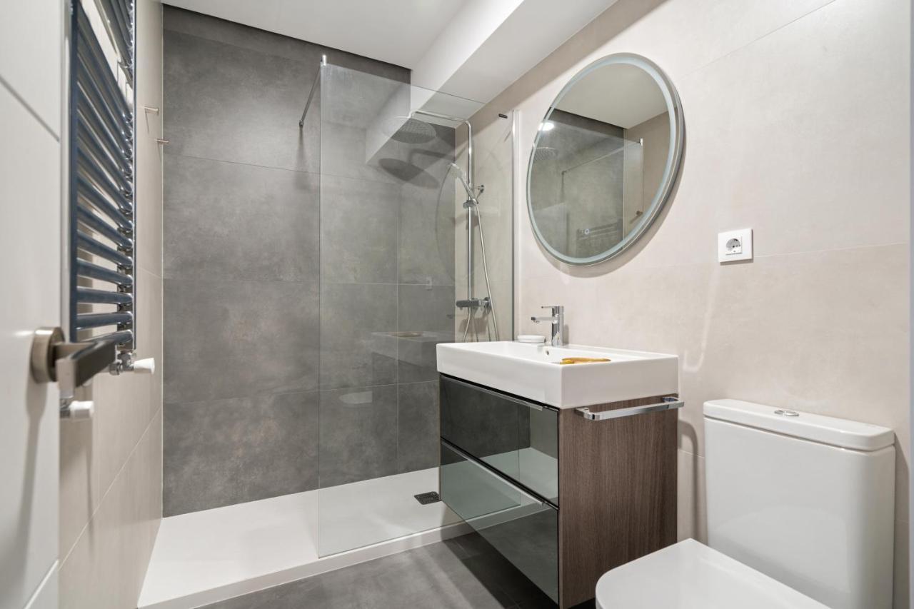 Magico Apartamento En El Centro Madrid Luaran gambar