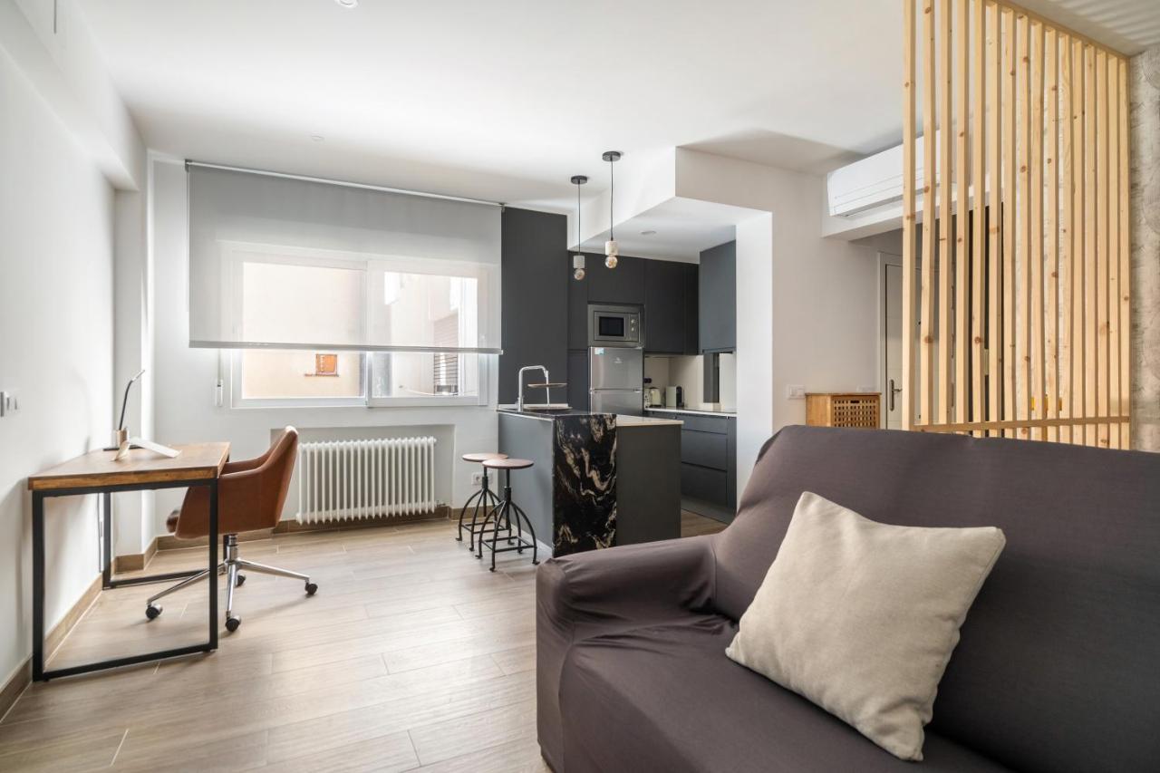 Magico Apartamento En El Centro Madrid Luaran gambar