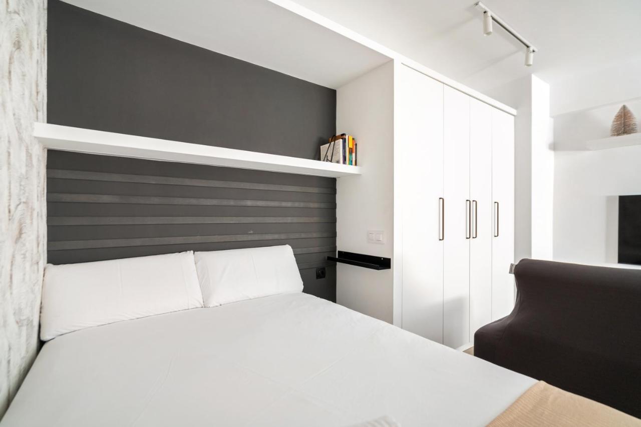 Magico Apartamento En El Centro Madrid Luaran gambar